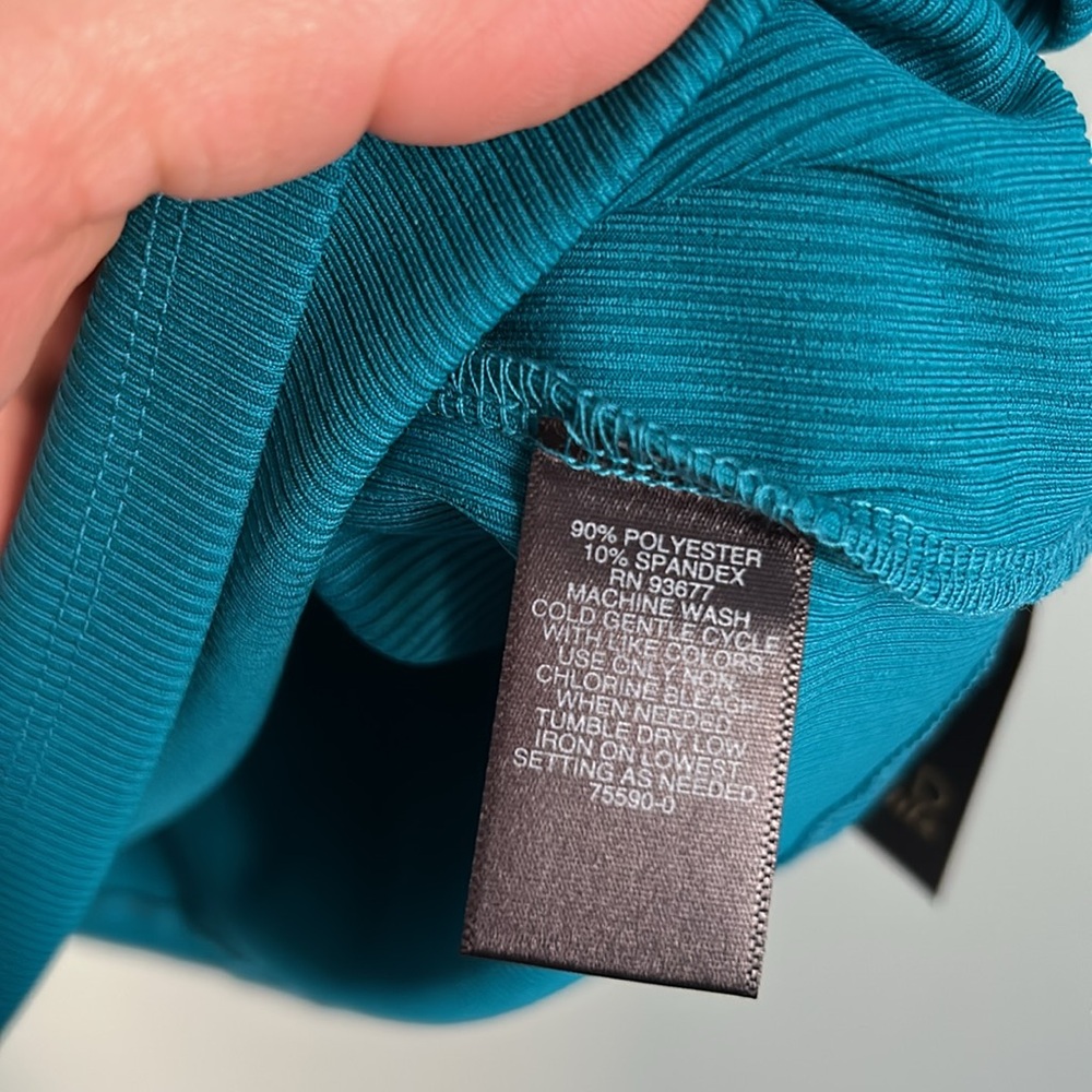 BOLD elements Turquoise Cutout Tank Top - Picture 4 of 6